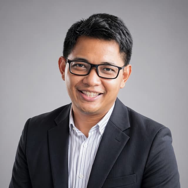 Dr. Swam Htet